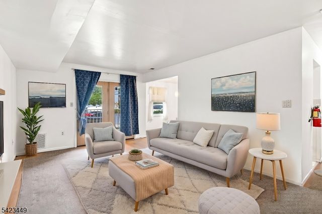 100 W Grand St, Elizabeth City, NJ 07202