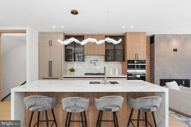 3554 T ST NW, Washington, DC 20007