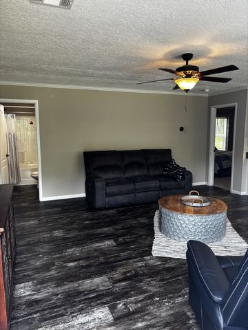 3688 Moore Hollow Rd, Woodlawn, TN 37191