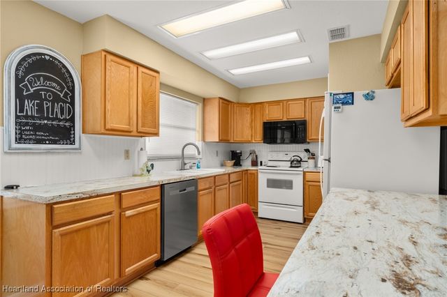 100 Kayla Avenue, Lake Placid, FL 33852