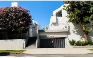 10911 Bluffside 22, Studio City, CA 91604