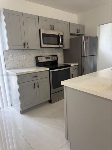 1321 NE 212th Ter, Miami, FL 33179