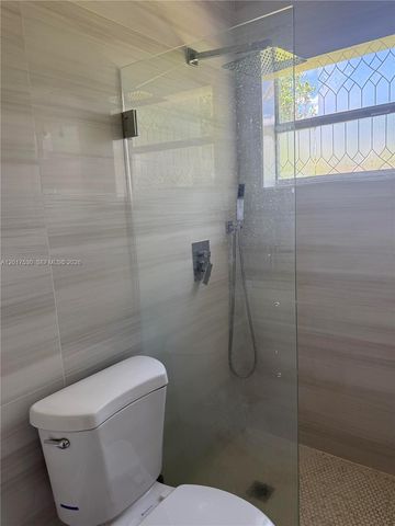 1321 NE 212th Ter, Miami, FL 33179