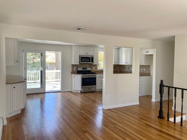 35 Donna Street, Brockton, MA 02302