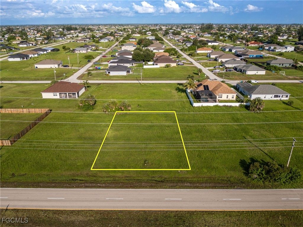 816 El Dorado BLVD N, Cape Coral, FL 33993