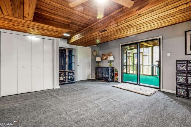 1975 Hunt Crossing Court, Lawrenceville, GA 30043