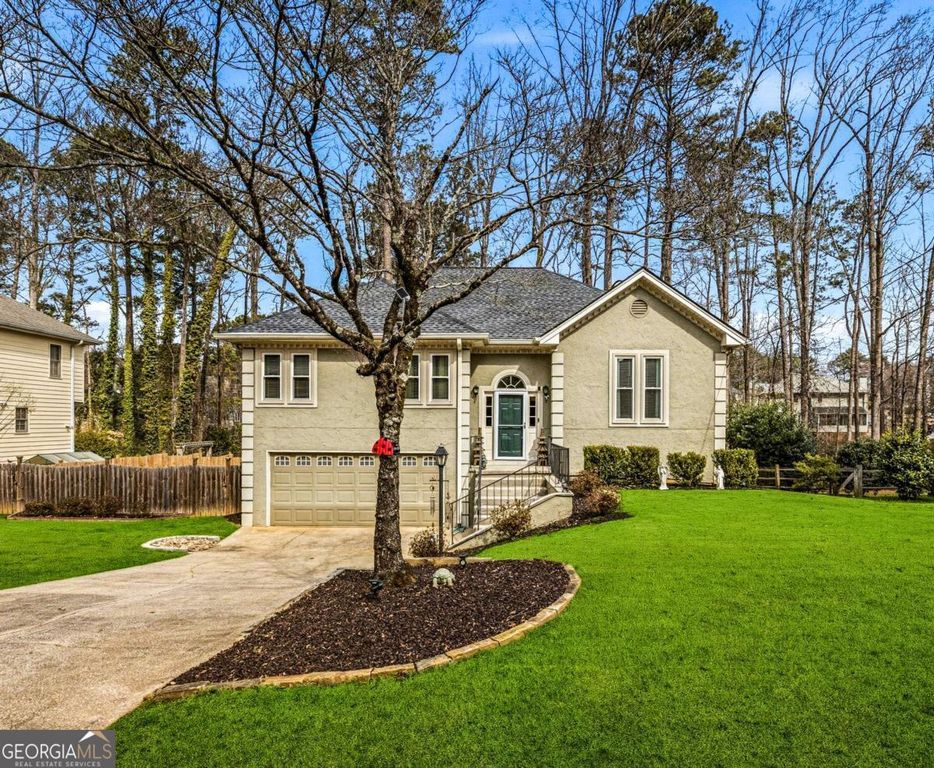 1975 Hunt Crossing Court, Lawrenceville, GA 30043