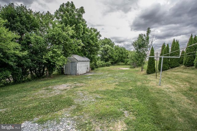 886 PLEASANT HILL RD, Fleetwood, PA 19522