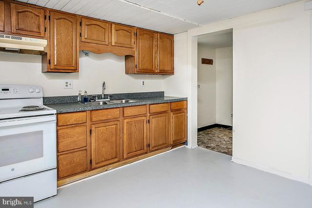 886 PLEASANT HILL RD, Fleetwood, PA 19522