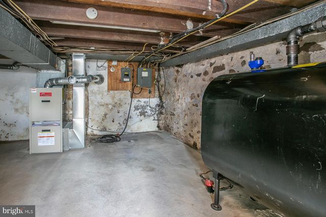 886 PLEASANT HILL RD, Fleetwood, PA 19522