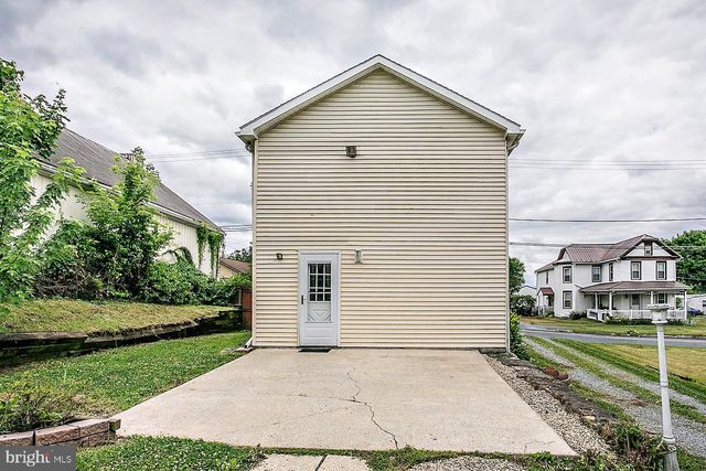 886 PLEASANT HILL RD, Fleetwood, PA 19522