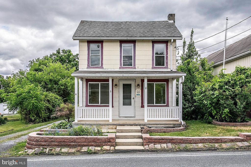 886 PLEASANT HILL RD, Fleetwood, PA 19522