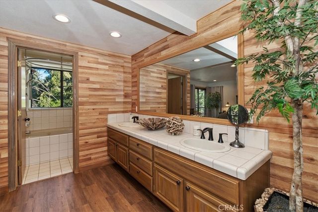 27456 White Fir Drive, Lake Arrowhead, CA 92352