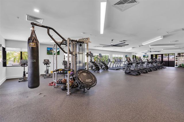 4838 NW 83rd Pkwy, Doral, FL 33166