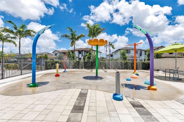 4838 NW 83rd Pkwy, Doral, FL 33166