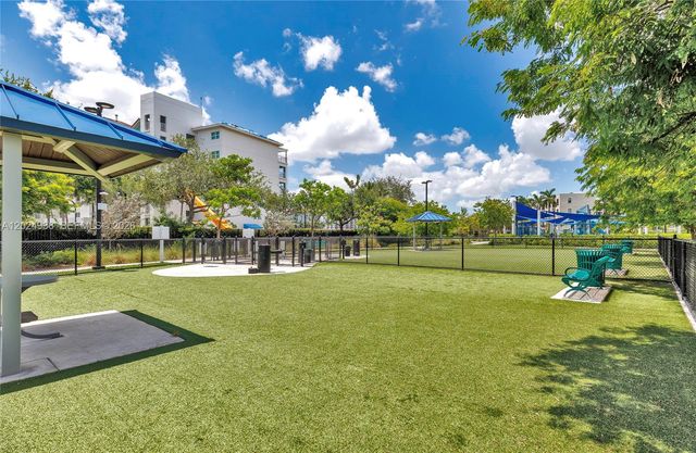 4838 NW 83rd Pkwy, Doral, FL 33166