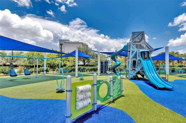 4838 NW 83rd Pkwy, Doral, FL 33166