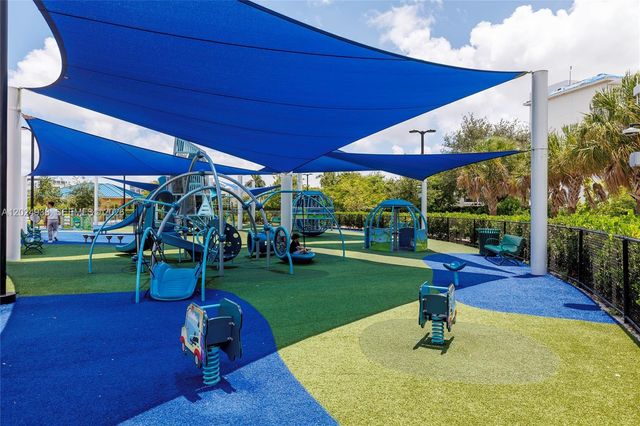 4838 NW 83rd Pkwy, Doral, FL 33166