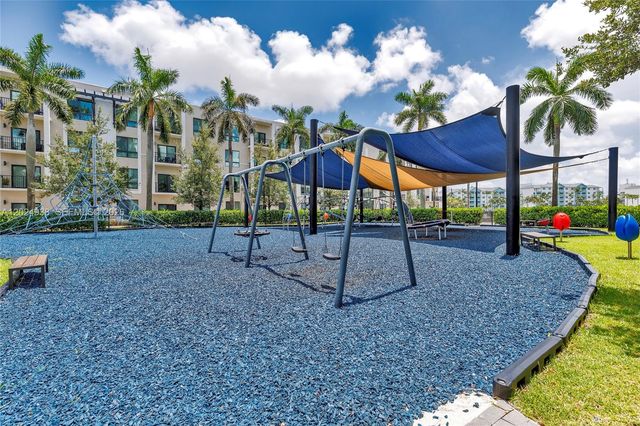4838 NW 83rd Pkwy, Doral, FL 33166