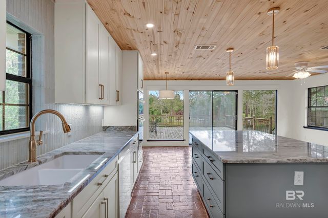 7808 N Wenzel Road, Foley, AL 36535