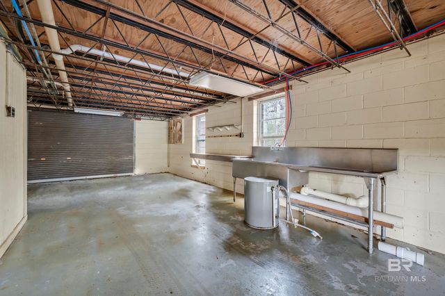 7808 N Wenzel Road, Foley, AL 36535