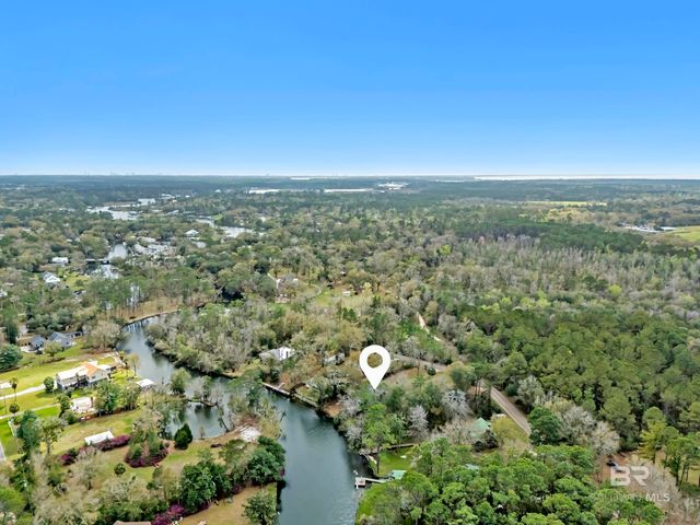 7808 N Wenzel Road, Foley, AL 36535