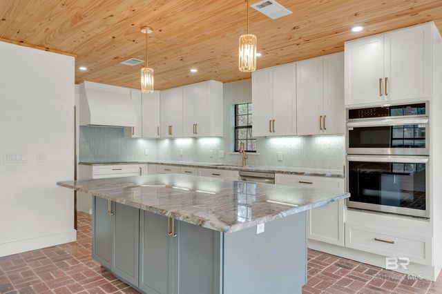 7808 N Wenzel Road, Foley, AL 36535