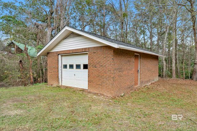 7808 N Wenzel Road, Foley, AL 36535