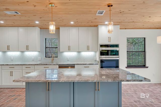 7808 N Wenzel Road, Foley, AL 36535