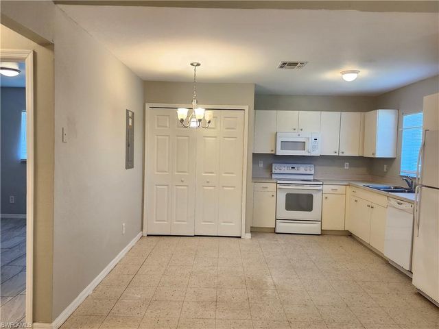 4527 19th ST SW, Lehigh Acres, FL 33973