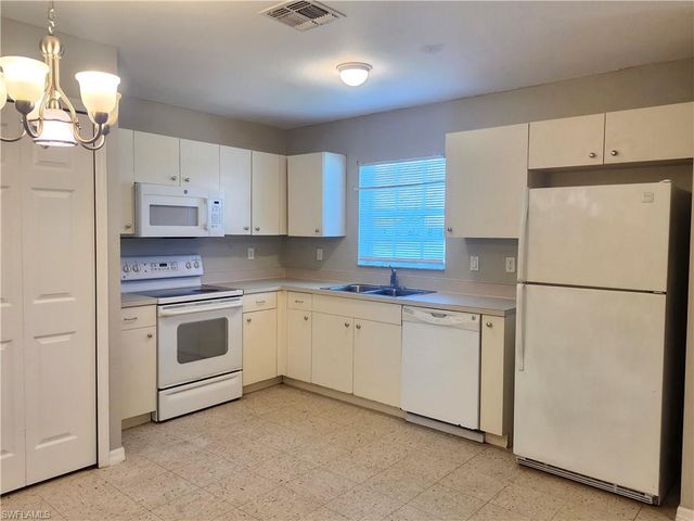 4527 19th ST SW, Lehigh Acres, FL 33973