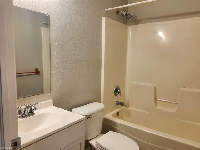 4527 19th ST SW, Lehigh Acres, FL 33973