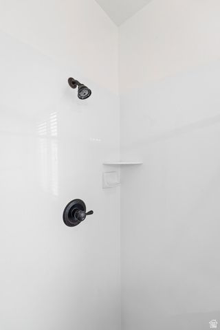 1016 N SKIPTON DR, North Salt Lake, UT 84054