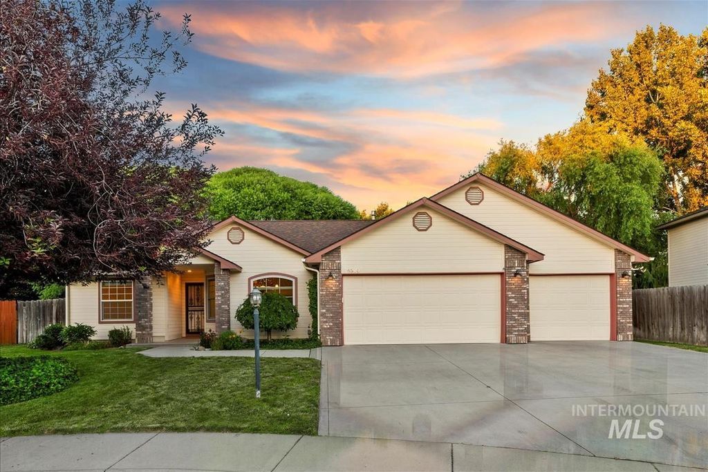 6300 S Eclipse Pl, Boise, ID 83709