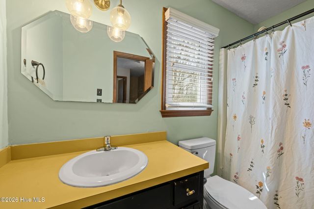 820 Fields Road, New Bern, NC 28560