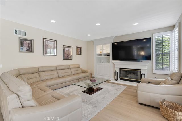 3452 Daniella Court, Calabasas, CA 91302