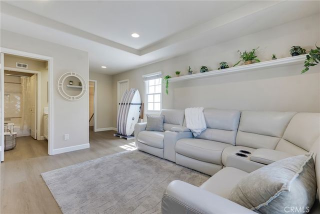 3452 Daniella Court, Calabasas, CA 91302