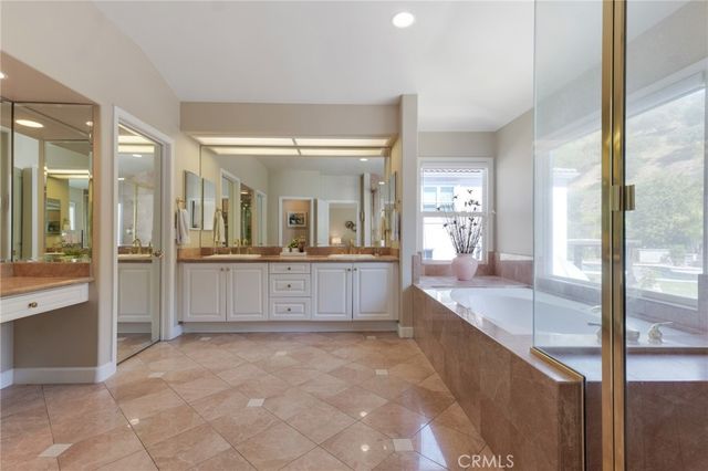 3452 Daniella Court, Calabasas, CA 91302