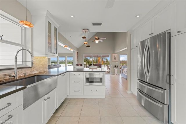 1406 Sanderling CIR, Sanibel, FL 33957