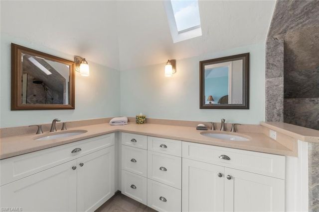 1406 Sanderling CIR, Sanibel, FL 33957