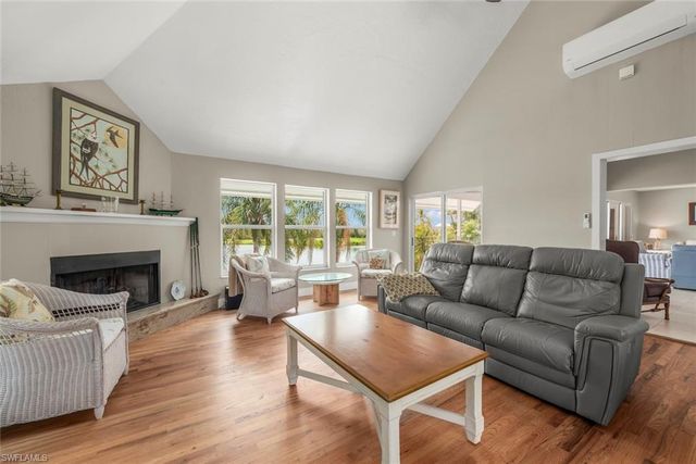 1406 Sanderling CIR, Sanibel, FL 33957