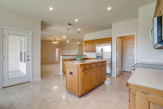 1173 Albatross Court, Benbrook, TX 76126