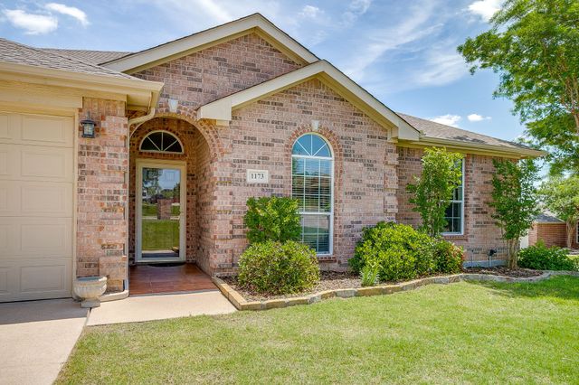 1173 Albatross Court, Benbrook, TX 76126