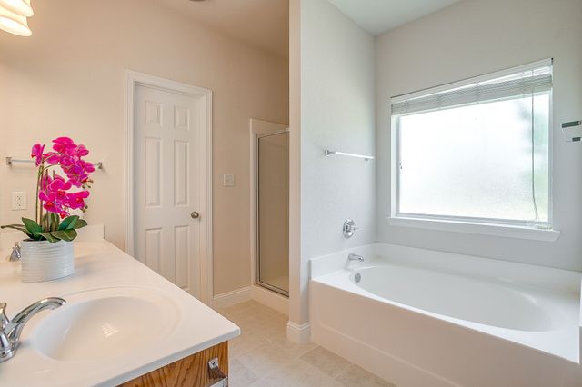 1173 Albatross Court, Benbrook, TX 76126