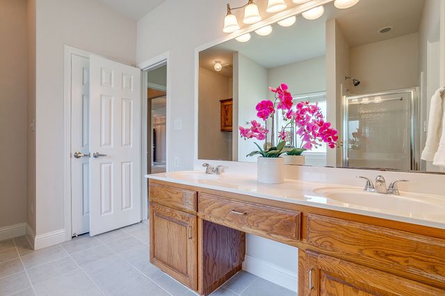 1173 Albatross Court, Benbrook, TX 76126