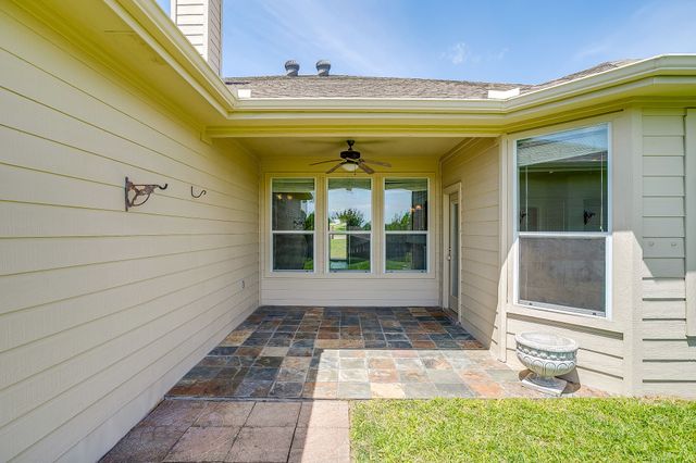 1173 Albatross Court, Benbrook, TX 76126