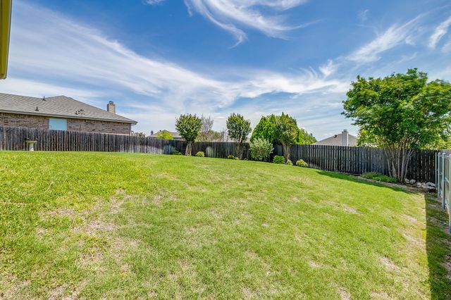 1173 Albatross Court, Benbrook, TX 76126
