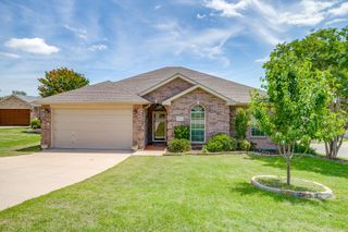 1173 Albatross Court, Benbrook, TX 76126