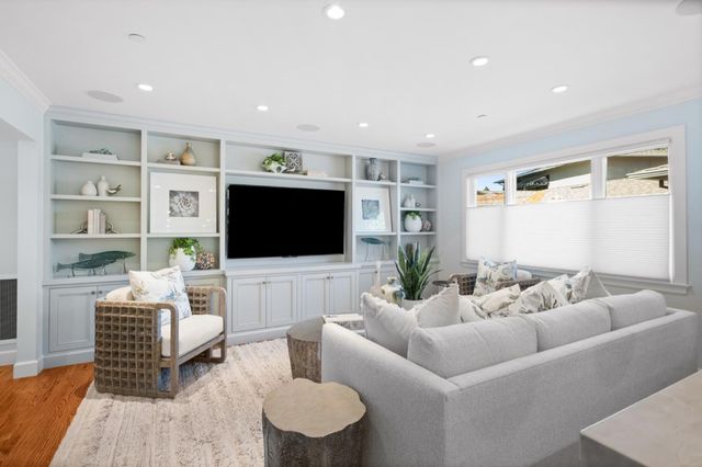 36 Belford Way, San Mateo, CA 94402
