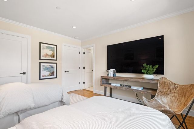 36 Belford Way, San Mateo, CA 94402